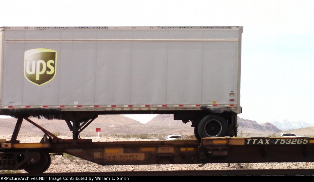 WB Intermodal Frt @ Erie NV -95
